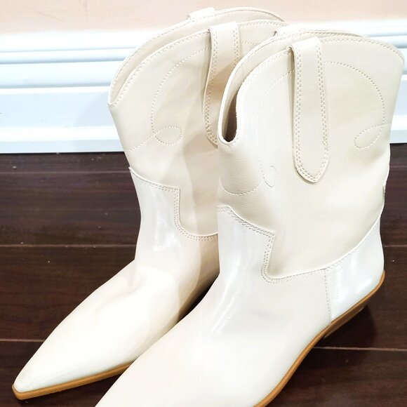 Boots - Picture 5 of 5